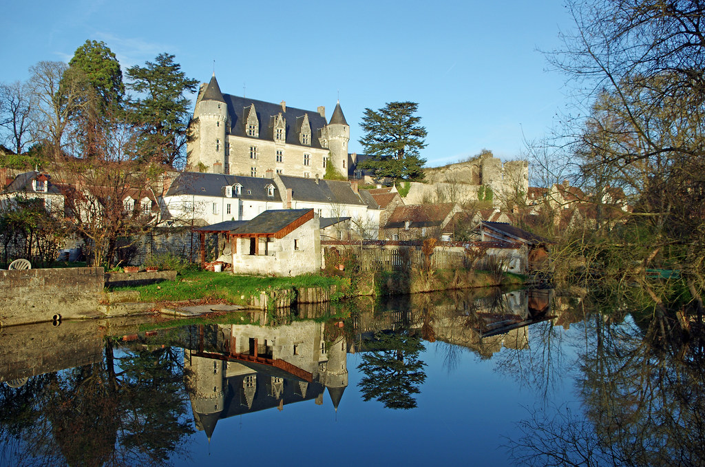 Le château et le village de Montrésor